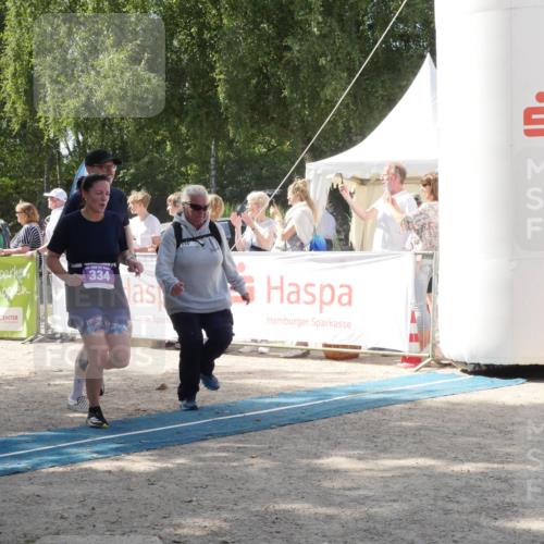 07.09.2025 - 19. Norderstedt Triathlon Zöllner http://msf.ph/oto/8788543 07.09.2025 13:48:43 Ziel 334, 1292, 1344 meine-sportfotos.de