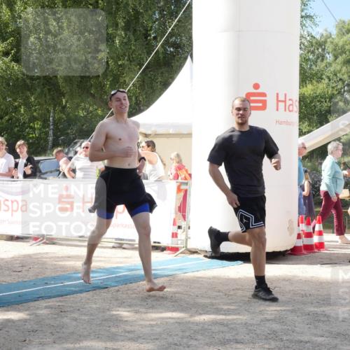07.09.2025 - 19. Norderstedt Triathlon Zöllner http://msf.ph/oto/8788589 07.09.2025 13:49:27 Ziel 320, 789 meine-sportfotos.de