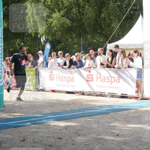 07.09.2025 - 19. Norderstedt Triathlon Zöllner http://msf.ph/oto/8788617 07.09.2025 13:50:30 Ziel 232 meine-sportfotos.de