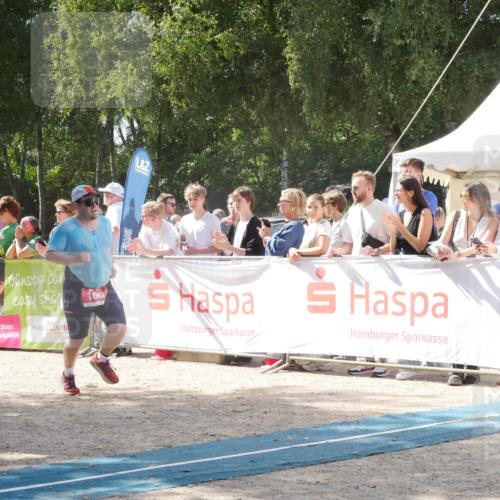 07.09.2025 - 19. Norderstedt Triathlon Zöllner http://msf.ph/oto/8788628 07.09.2025 13:50:51 Ziel 160, 747, 1477 meine-sportfotos.de