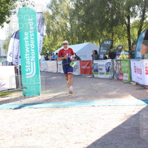 07.09.2025 - 19. Norderstedt Triathlon Zöllner http://msf.ph/oto/8788630 07.09.2025 16:10:44 Ziel 1496 meine-sportfotos.de