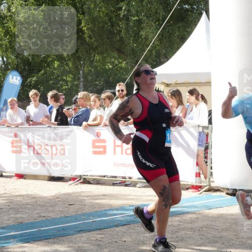 07.09.2025 - 19. Norderstedt Triathlon Zöllner http://msf.ph/oto/8788638 07.09.2025 13:50:52 Ziel 160, 747, 1477 meine-sportfotos.de