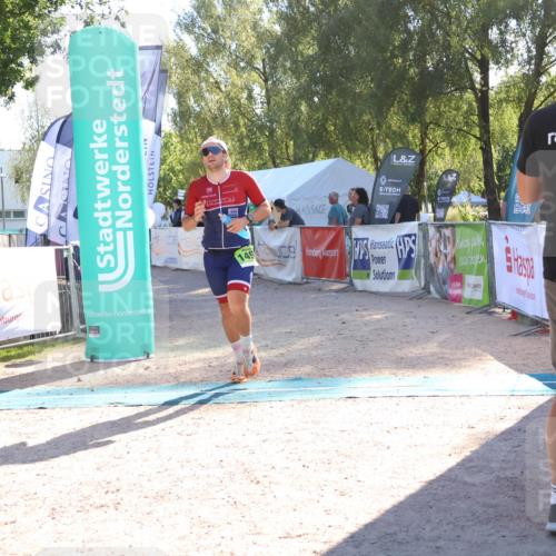 07.09.2025 - 19. Norderstedt Triathlon Zöllner http://msf.ph/oto/8788641 07.09.2025 16:10:45 Ziel 1496 meine-sportfotos.de
