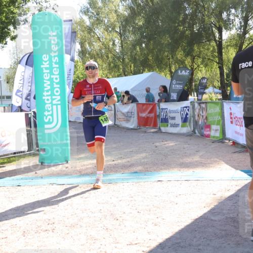 07.09.2025 - 19. Norderstedt Triathlon Zöllner http://msf.ph/oto/8788644 07.09.2025 16:10:45 Ziel 1496 meine-sportfotos.de