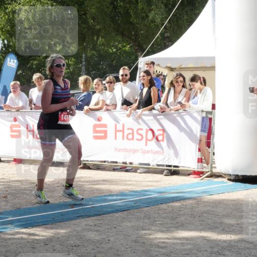 07.09.2025 - 19. Norderstedt Triathlon Zöllner http://msf.ph/oto/8788646 07.09.2025 13:50:56 Ziel 160, 747, 1477 meine-sportfotos.de