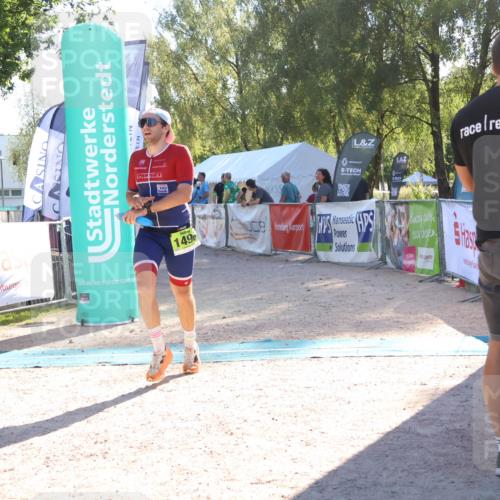 07.09.2025 - 19. Norderstedt Triathlon Zöllner http://msf.ph/oto/8788647 07.09.2025 16:10:45 Ziel 1496 meine-sportfotos.de