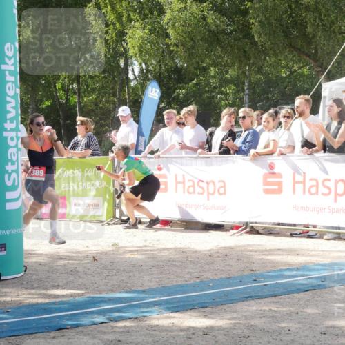 07.09.2025 - 19. Norderstedt Triathlon Zöllner http://msf.ph/oto/8788664 07.09.2025 13:51:08 Ziel 235, 1389 meine-sportfotos.de