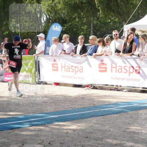 07.09.2025 - 19. Norderstedt Triathlon Zöllner http://msf.ph/oto/8788675 07.09.2025 13:51:19 Ziel 219 meine-sportfotos.de