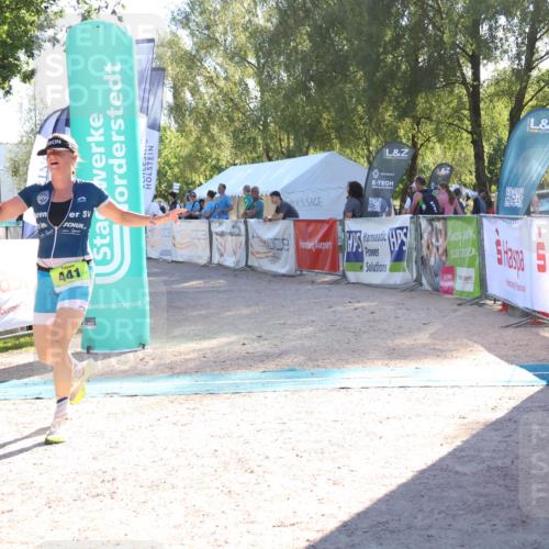 07.09.2025 - 19. Norderstedt Triathlon Zöllner http://msf.ph/oto/8788693 07.09.2025 16:10:57 Ziel 441 meine-sportfotos.de
