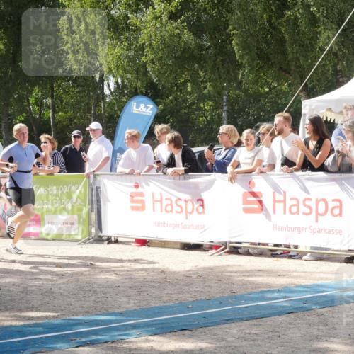 07.09.2025 - 19. Norderstedt Triathlon Zöllner http://msf.ph/oto/8788713 07.09.2025 13:51:38 Ziel 197, 317 meine-sportfotos.de