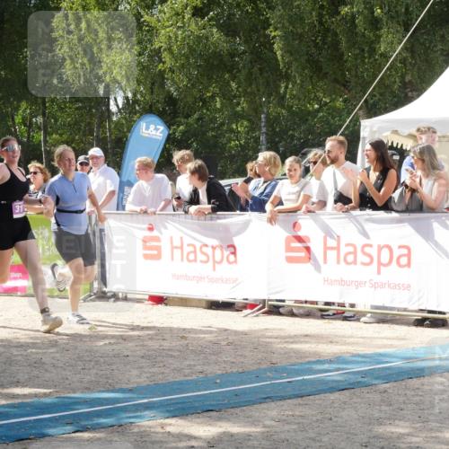 07.09.2025 - 19. Norderstedt Triathlon Zöllner http://msf.ph/oto/8788715 07.09.2025 13:51:38 Ziel 197, 317 meine-sportfotos.de