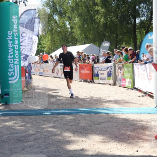 07.09.2025 - 19. Norderstedt Triathlon Zöllner http://msf.ph/oto/8788730 07.09.2025 13:45:58 Ziel 723 meine-sportfotos.de