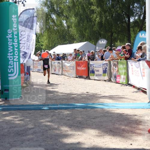 07.09.2025 - 19. Norderstedt Triathlon Zöllner http://msf.ph/oto/8788750 07.09.2025 13:46:04 Ziel 338, 723 meine-sportfotos.de