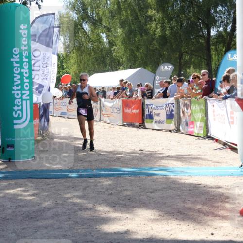 07.09.2025 - 19. Norderstedt Triathlon Zöllner http://msf.ph/oto/8788768 07.09.2025 13:46:05 Ziel 338, 723 meine-sportfotos.de