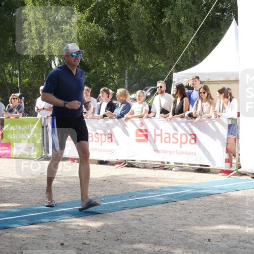 07.09.2025 - 19. Norderstedt Triathlon Zöllner http://msf.ph/oto/8788774 07.09.2025 13:52:56 Ziel 360 meine-sportfotos.de