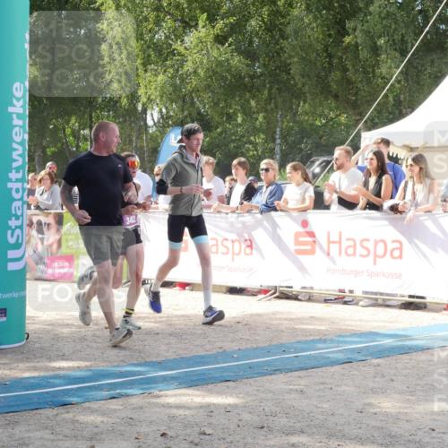07.09.2025 - 19. Norderstedt Triathlon Zöllner http://msf.ph/oto/8788783 07.09.2025 13:53:03 Ziel 342 meine-sportfotos.de