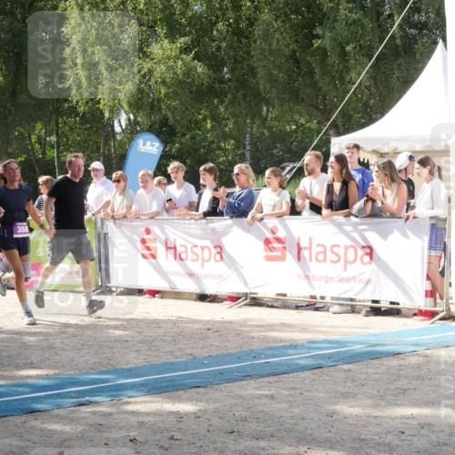 07.09.2025 - 19. Norderstedt Triathlon Zöllner http://msf.ph/oto/8788792 07.09.2025 13:53:35 Ziel 358 meine-sportfotos.de
