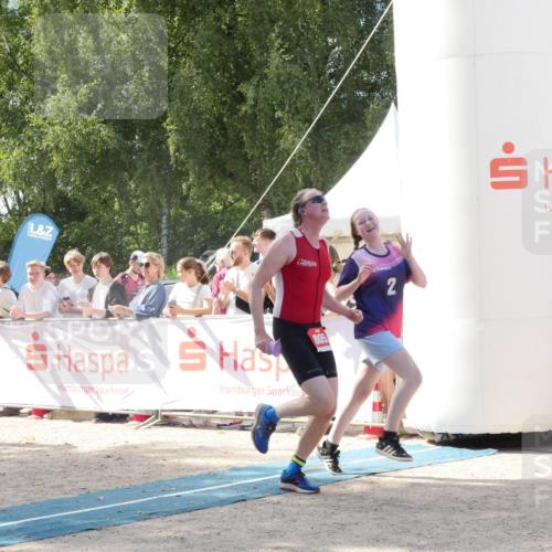 07.09.2025 - 19. Norderstedt Triathlon Zöllner http://msf.ph/oto/8788814 07.09.2025 13:53:50 Ziel 230, 790, 805 meine-sportfotos.de