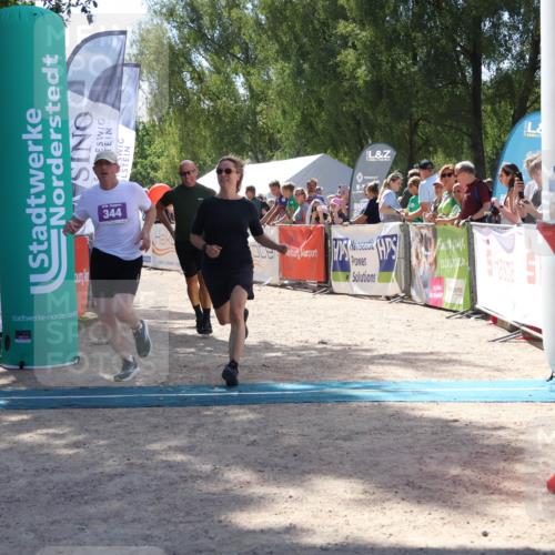 07.09.2025 - 19. Norderstedt Triathlon Zöllner http://msf.ph/oto/8788816 07.09.2025 13:46:18 Ziel 344 meine-sportfotos.de
