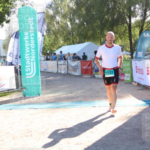 07.09.2025 - 19. Norderstedt Triathlon Zöllner http://msf.ph/oto/8788848 07.09.2025 16:11:38 Ziel 1537 meine-sportfotos.de
