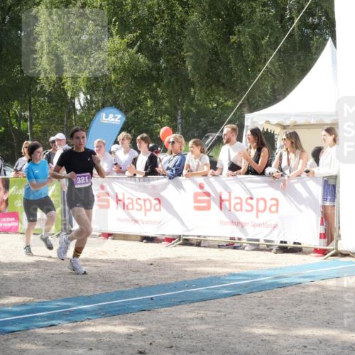 07.09.2025 - 19. Norderstedt Triathlon Zöllner http://msf.ph/oto/8788852 07.09.2025 13:55:09 Ziel 321, 842 meine-sportfotos.de