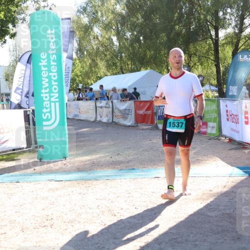 07.09.2025 - 19. Norderstedt Triathlon Zöllner http://msf.ph/oto/8788854 07.09.2025 16:11:38 Ziel 1537 meine-sportfotos.de
