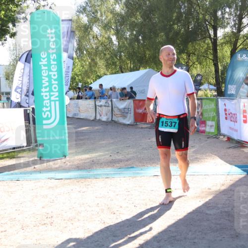 07.09.2025 - 19. Norderstedt Triathlon Zöllner http://msf.ph/oto/8788857 07.09.2025 16:11:39 Ziel 1537 meine-sportfotos.de