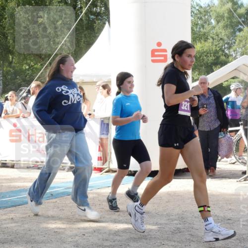 07.09.2025 - 19. Norderstedt Triathlon Zöllner http://msf.ph/oto/8788862 07.09.2025 13:55:10 Ziel 321, 842 meine-sportfotos.de