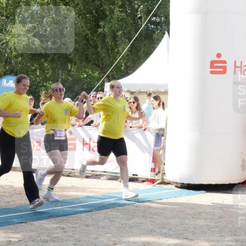 07.09.2025 - 19. Norderstedt Triathlon Zöllner http://msf.ph/oto/8788896 07.09.2025 13:56:04 Ziel 329 meine-sportfotos.de