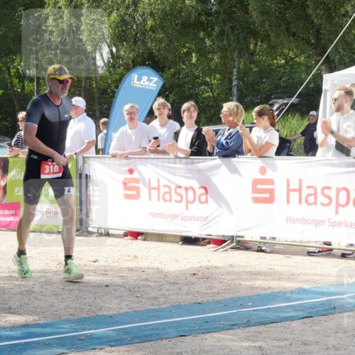 07.09.2025 - 19. Norderstedt Triathlon Zöllner http://msf.ph/oto/8788914 07.09.2025 13:57:02 Ziel 310, 336 meine-sportfotos.de