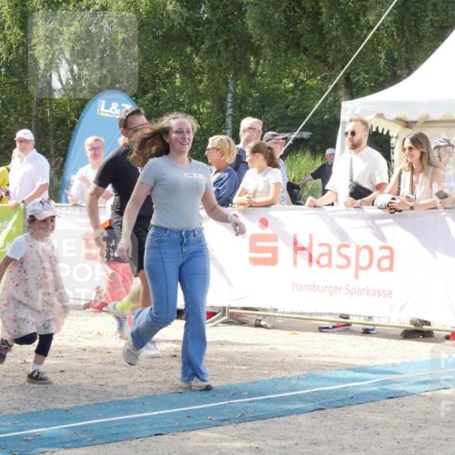 07.09.2025 - 19. Norderstedt Triathlon Zöllner http://msf.ph/oto/8788935 07.09.2025 13:57:08 Ziel 310, 336 meine-sportfotos.de