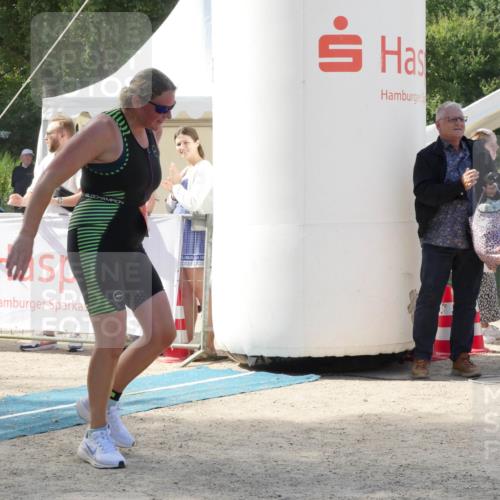 07.09.2025 - 19. Norderstedt Triathlon Zöllner http://msf.ph/oto/8788960 07.09.2025 13:57:22 Ziel 744 meine-sportfotos.de