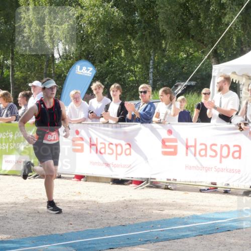 07.09.2025 - 19. Norderstedt Triathlon Zöllner http://msf.ph/oto/8788964 07.09.2025 13:57:41 Ziel 841 meine-sportfotos.de