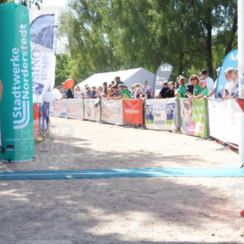 07.09.2025 - 19. Norderstedt Triathlon Zöllner http://msf.ph/oto/8788981 07.09.2025 13:47:55 Ziel 240, 349 meine-sportfotos.de