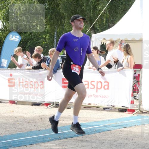 07.09.2025 - 19. Norderstedt Triathlon Zöllner http://msf.ph/oto/8788986 07.09.2025 13:58:23 Ziel 298, 312 meine-sportfotos.de