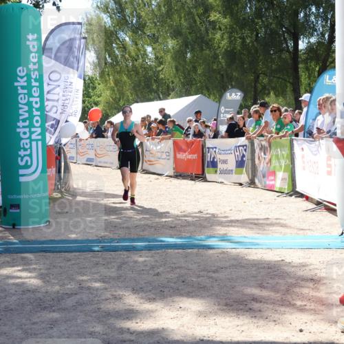 07.09.2025 - 19. Norderstedt Triathlon Zöllner http://msf.ph/oto/8788987 07.09.2025 13:47:59 Ziel 240, 349 meine-sportfotos.de