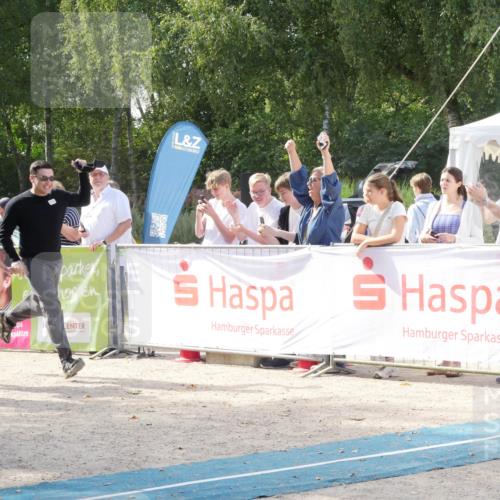07.09.2025 - 19. Norderstedt Triathlon Zöllner http://msf.ph/oto/8788989 07.09.2025 13:58:26 Ziel 298, 312 meine-sportfotos.de