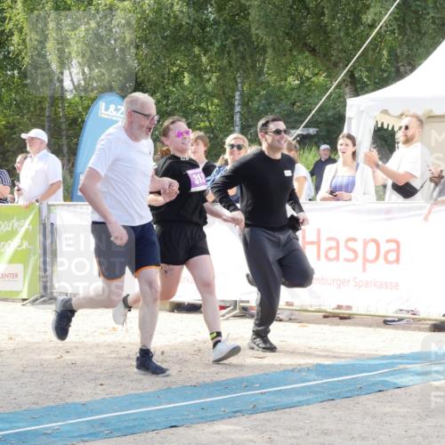07.09.2025 - 19. Norderstedt Triathlon Zöllner http://msf.ph/oto/8788995 07.09.2025 13:58:27 Ziel 298, 312 meine-sportfotos.de