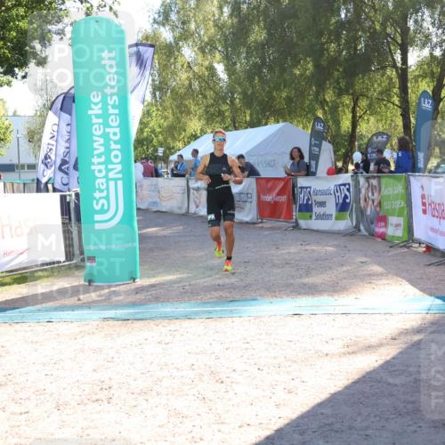 07.09.2025 - 19. Norderstedt Triathlon Zöllner http://msf.ph/oto/8789000 07.09.2025 16:13:53 Ziel 469, 1503 meine-sportfotos.de