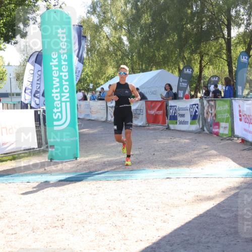 07.09.2025 - 19. Norderstedt Triathlon Zöllner http://msf.ph/oto/8789005 07.09.2025 16:13:54 Ziel 469, 1503 meine-sportfotos.de