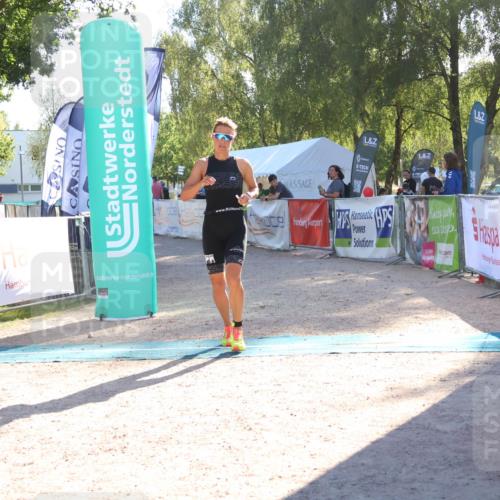 07.09.2025 - 19. Norderstedt Triathlon Zöllner http://msf.ph/oto/8789013 07.09.2025 16:13:54 Ziel 469, 1503 meine-sportfotos.de