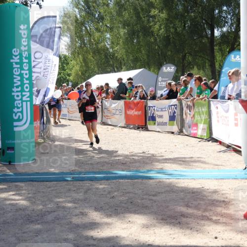 07.09.2025 - 19. Norderstedt Triathlon Zöllner http://msf.ph/oto/8789014 07.09.2025 13:48:12 Ziel 1298 meine-sportfotos.de