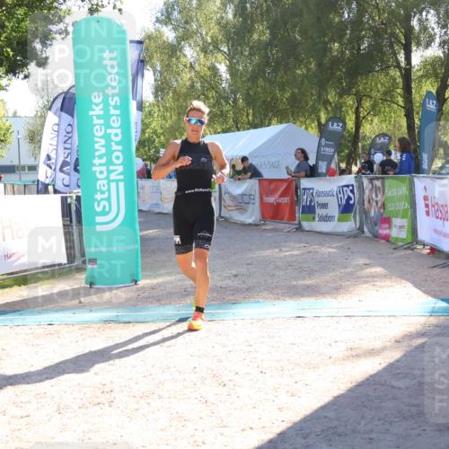 07.09.2025 - 19. Norderstedt Triathlon Zöllner http://msf.ph/oto/8789017 07.09.2025 16:13:55 Ziel 469, 1503 meine-sportfotos.de