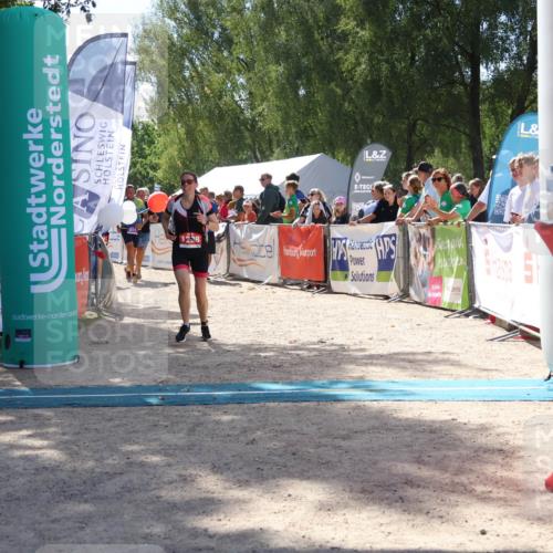 07.09.2025 - 19. Norderstedt Triathlon Zöllner http://msf.ph/oto/8789019 07.09.2025 13:48:13 Ziel 311, 777, 1298 meine-sportfotos.de