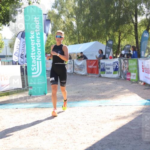 07.09.2025 - 19. Norderstedt Triathlon Zöllner http://msf.ph/oto/8789022 07.09.2025 16:13:55 Ziel 469, 1503 meine-sportfotos.de