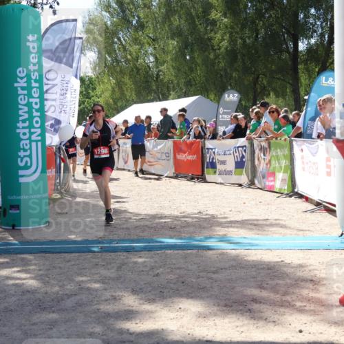 07.09.2025 - 19. Norderstedt Triathlon Zöllner http://msf.ph/oto/8789023 07.09.2025 13:48:13 Ziel 311, 777, 1298 meine-sportfotos.de