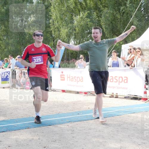 07.09.2025 - 19. Norderstedt Triathlon Zöllner http://msf.ph/oto/8789037 07.09.2025 13:59:22 Ziel 325 meine-sportfotos.de