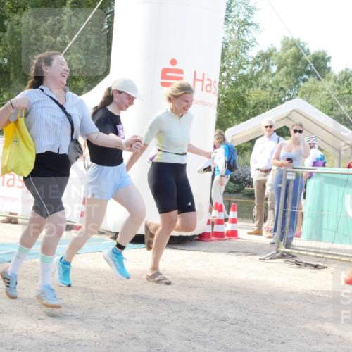 07.09.2025 - 19. Norderstedt Triathlon Zöllner http://msf.ph/oto/8789055 07.09.2025 13:59:47 Ziel 341, 354 meine-sportfotos.de