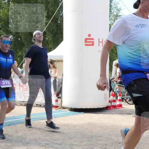 07.09.2025 - 19. Norderstedt Triathlon Zöllner http://msf.ph/oto/8789092 07.09.2025 14:00:21 Ziel 315, 339 meine-sportfotos.de