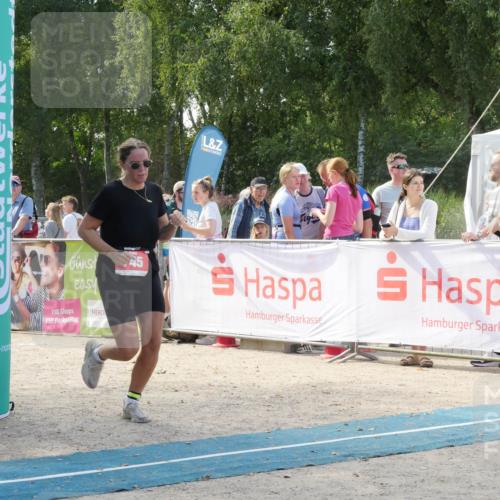 07.09.2025 - 19. Norderstedt Triathlon Zöllner http://msf.ph/oto/8789098 07.09.2025 14:00:48 Ziel 745 meine-sportfotos.de